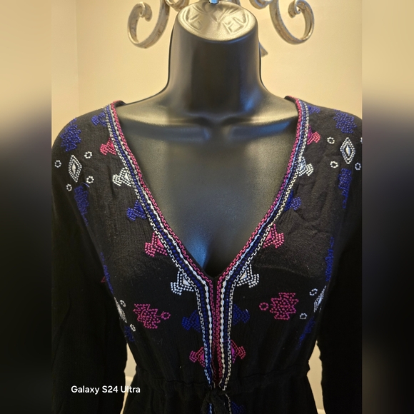 Dress - Picture 2 of 3